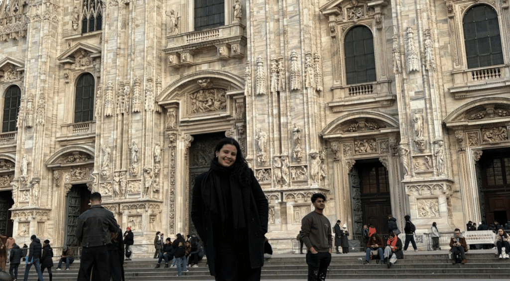 Da sala de aula à maior feira de gelatos do mundo: egressa de Gastronomia da PUCPR representa o Brasil na Itália