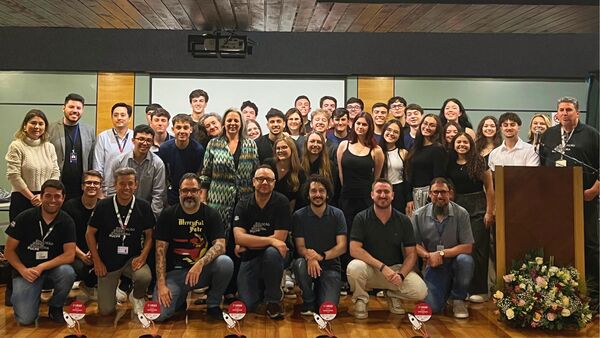 Estudantes do Colégio Senhora de Fátima concluem jornada empreendedora com a PUCPR